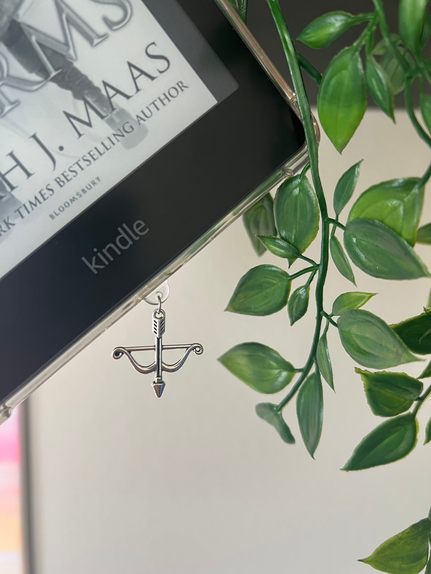 Bow and Arrow Kindle Charm - USB C